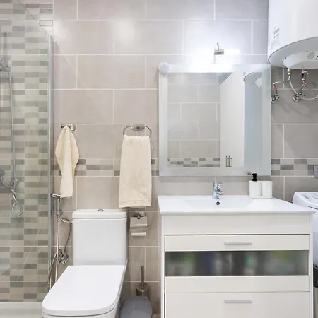 Precioso Estudio Con Vistas Al Mar En アデヘ