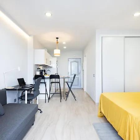 Precioso Estudio Con Vistas Al Mar En